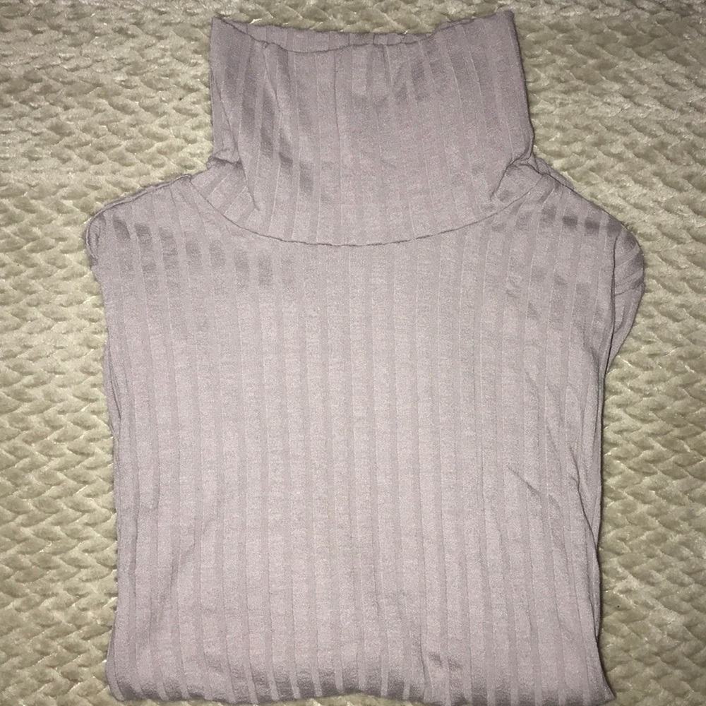 Lilac turtle neck long sleeve